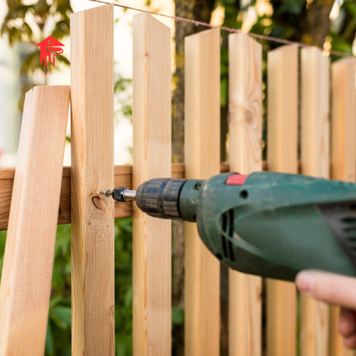 Fence Staining (8)